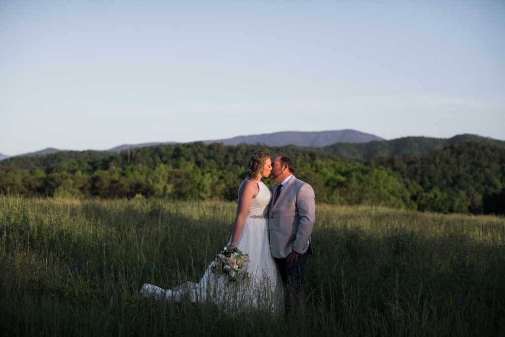 Cabin wedding photos in the Smokies